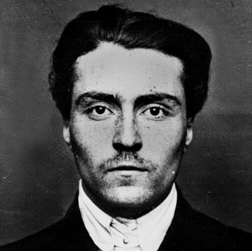 512px-Victor Serge